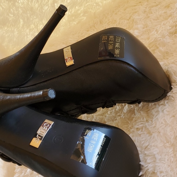 Booties - Picture 5 of 8